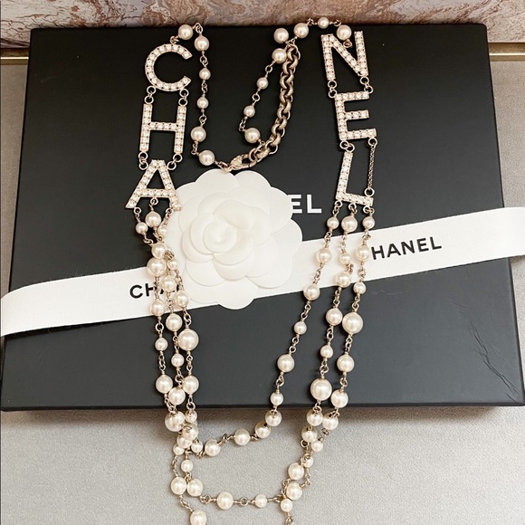 Chanel 19B Logo Strass Pearl Multi-StrandNecklace - Picture 5 of 11